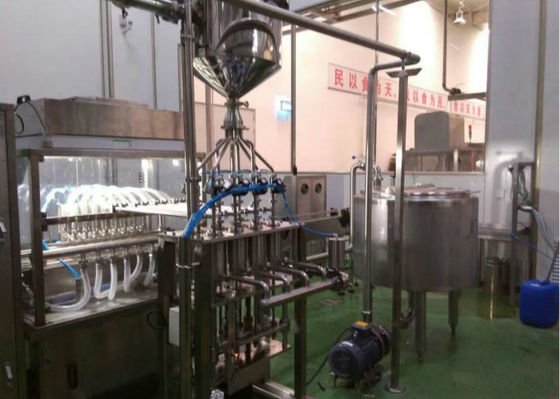 Porcellana Modo automatico completo a macchina dell'attrezzatura di elaborazione di produzione di latte della bottiglia del PE fornitore