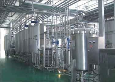 Porcellana Linea di produzione della bevanda del latte della mandorla, produzione di attrezzature della bevanda della bevanda fornitore